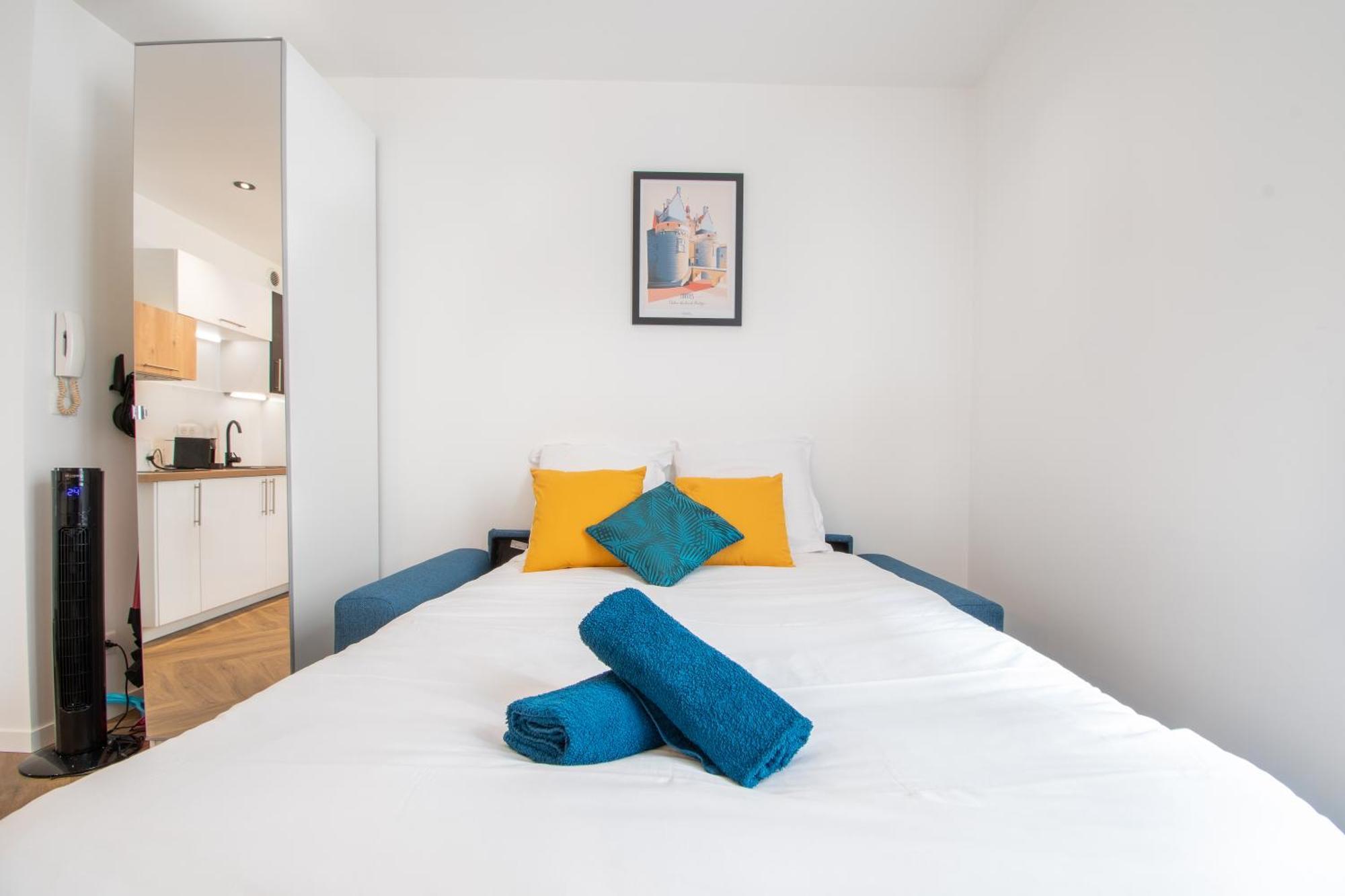 L'Appartement Des Ducs Avec Baignoire Double 낭트 외부 사진