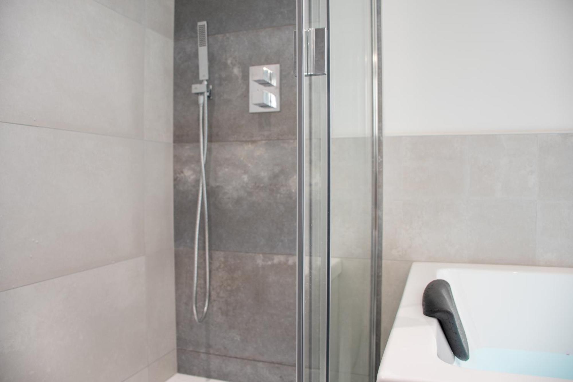 L'Appartement Des Ducs Avec Baignoire Double 낭트 외부 사진
